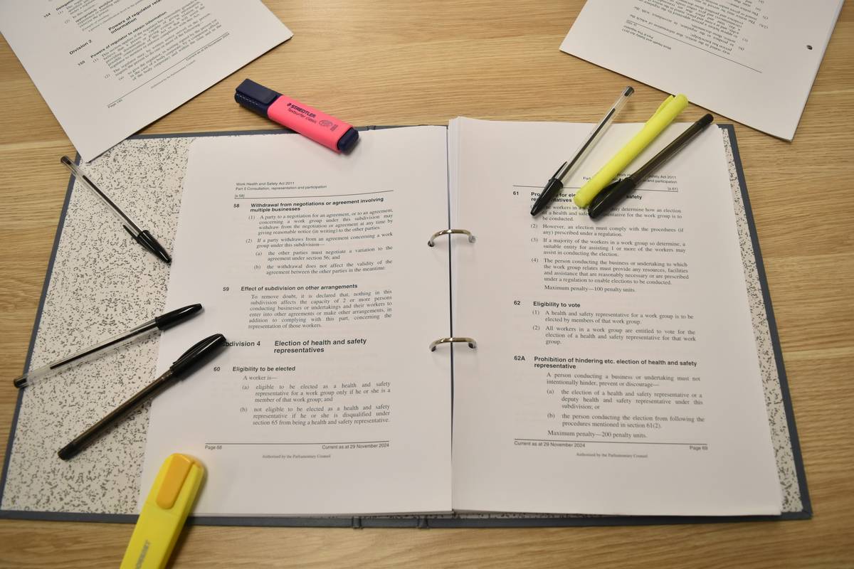 Comparison between different types of exam watches