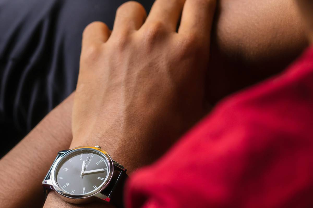 How to Use a Watch Calculator for Watch Exam Study (Yes, It’s Allowed—and Smart)