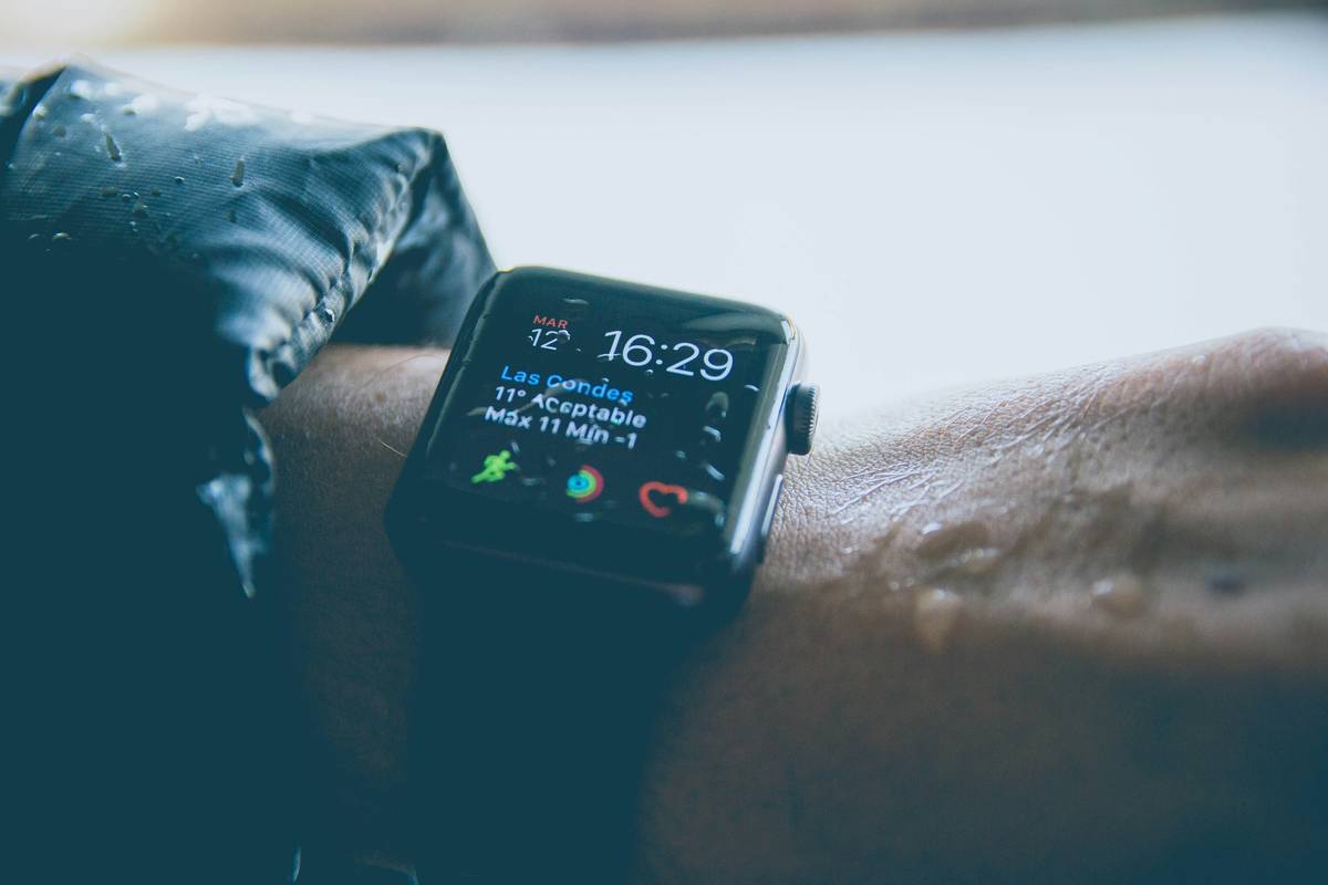 Comparison chart showing traditional smartwatches vs. innovation-focused watch calculators: notifications vs. curated tech news, battery life (18h vs. 14 days), data sources (social media vs. IEEE/arXiv APIs)